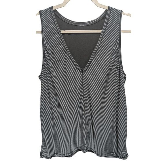 LULULEMON ATHLETICA Circuit Crusher Tank Size 8 - Picture 3 of 4